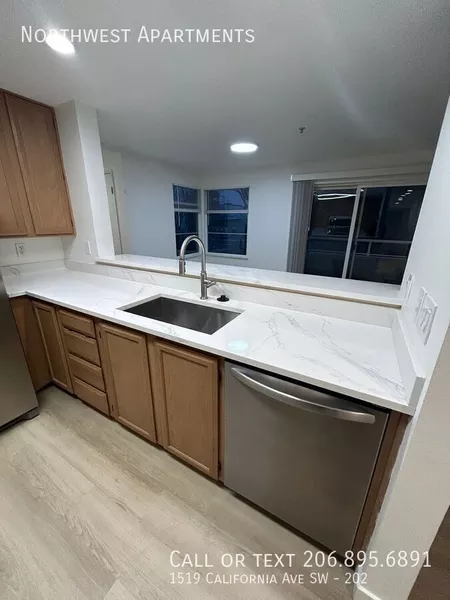 2 bedrooms apartment for rent in North Admiral - West Seattle, Seattle