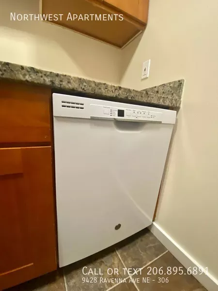 2 bedrooms apartment for rent in Wedgwood - North Seattle, Seattle