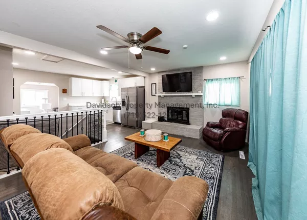 4 bedrooms apartment for rent in Southeast Colorado Springs - South COS, Colorado Springs