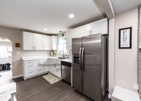 4 bedrooms apartment for rent in Southeast Colorado Springs - South COS, Colorado Springs