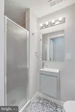 5 bedrooms apartment for rent in Glenwood - North Philadelphia, Philadelphia