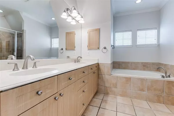 3 bedrooms apartment for rent in Old East Dallas - Ne Dallas, Dallas