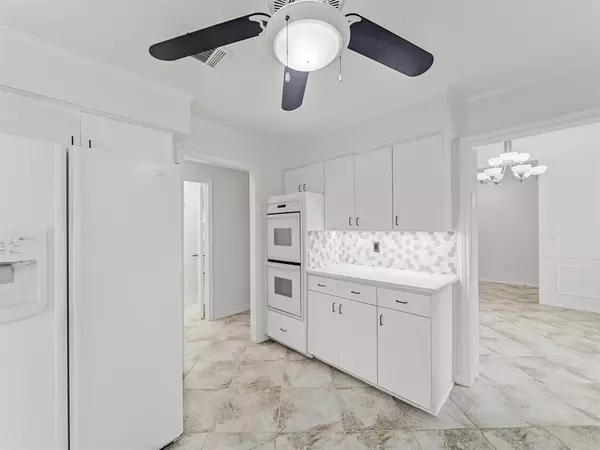 4 bedrooms apartment for rent in Northwood Hills - Ne Dallas, Dallas