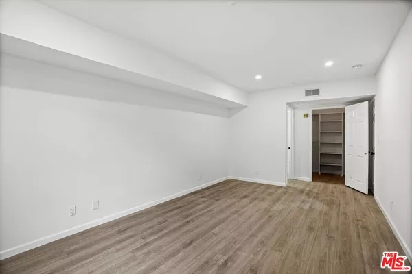 2 bedrooms apartment for rent in Sawtelle - Westside / South Bay, Los Angeles