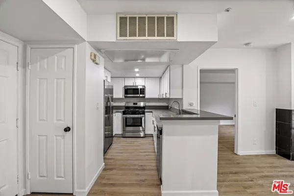 2 bedrooms apartment for rent in Sawtelle - Westside / South Bay, Los Angeles