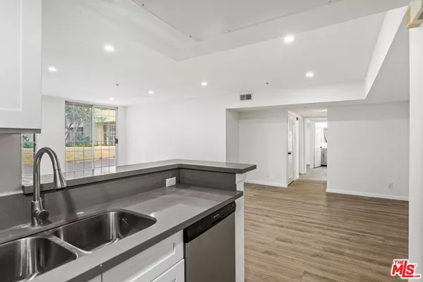 2 bedrooms apartment for rent in Sawtelle - Westside / South Bay, Los Angeles