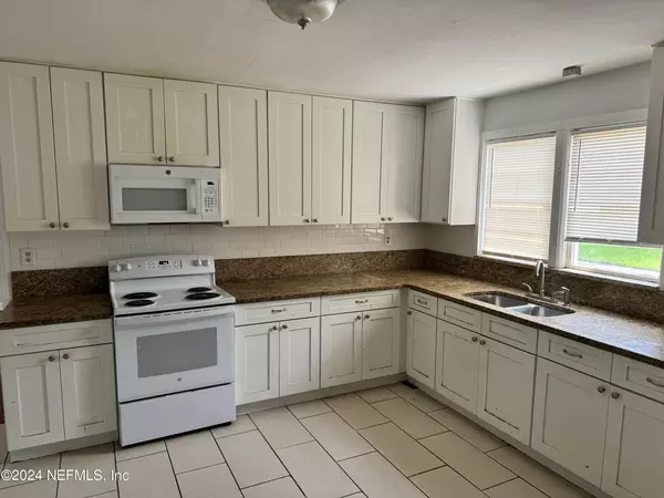 3 bedrooms apartment for rent in Lackawanna - Westside, Jacksonville