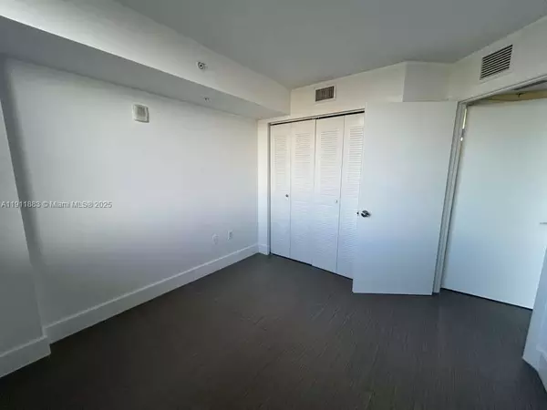 2 bedrooms apartment for rent in Downtown Miami - Miami, Miami