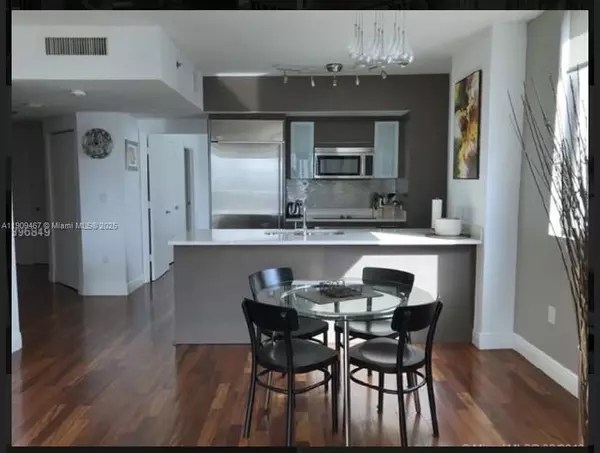 2 bedrooms apartment for rent in Downtown Miami - Miami, Miami