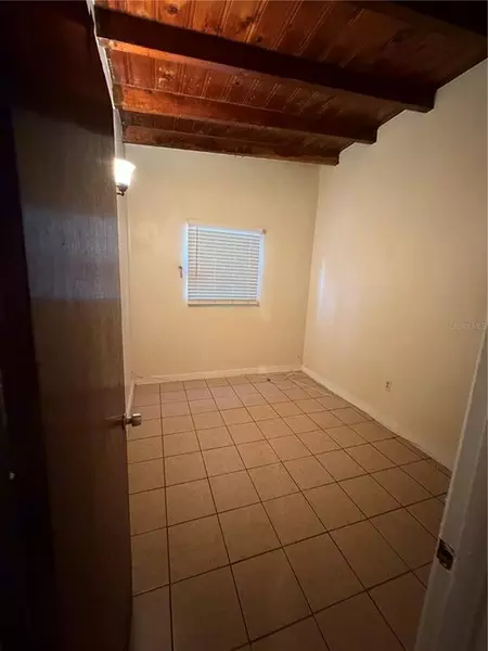 2 bedrooms apartment for rent in Live Oaks Square - East Tampa, Tampa