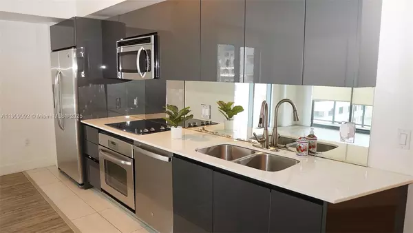 2 bedrooms apartment for rent in Downtown Miami - Miami, Miami
