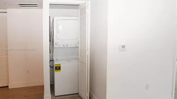 2 bedrooms apartment for rent in Downtown Miami - Miami, Miami