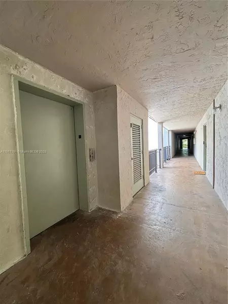 2 bedrooms apartment for rent in Tamiami - Miami Dade, Miami