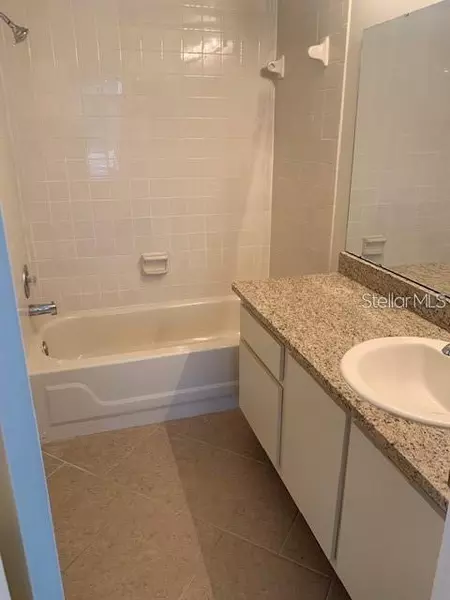 2 bedrooms apartment for rent in Vista East - East Orlando, Orlando