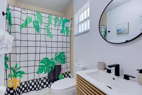 2 bedrooms apartment for rent in Brownsville MIA - Miami Dade, Miami