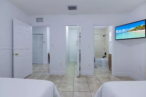 2 bedrooms apartment for rent in Brownsville MIA - Miami Dade, Miami