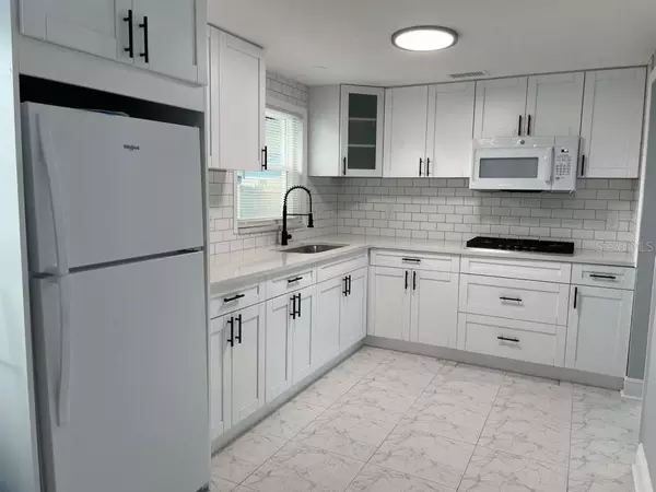 3 bedrooms apartment for rent in Town 'n' Country - West Tampa, Tampa