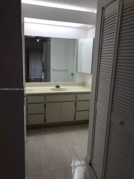 2 bedrooms apartment for rent in Kendall - Miami Dade, Miami