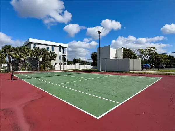 3 bedrooms apartment for rent in Town 'n' Country - West Tampa, Tampa