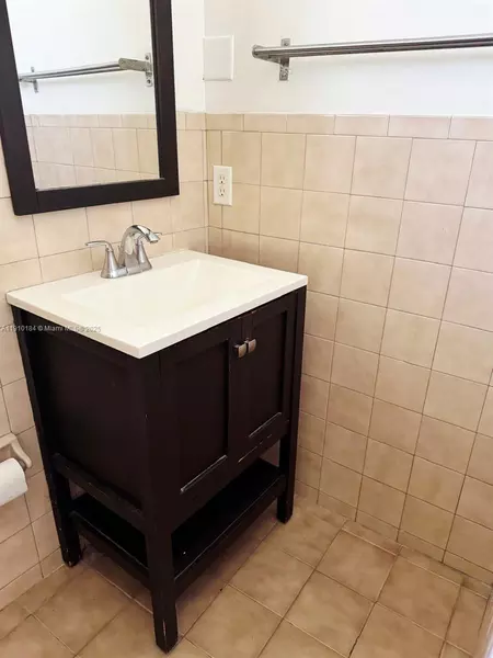 1 bedroom apartment for rent in Westchester FL - Miami Dade, Miami