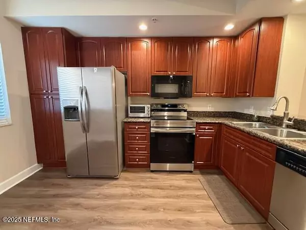 2 bedrooms apartment for rent in Tinseltown - Southside, Jacksonville