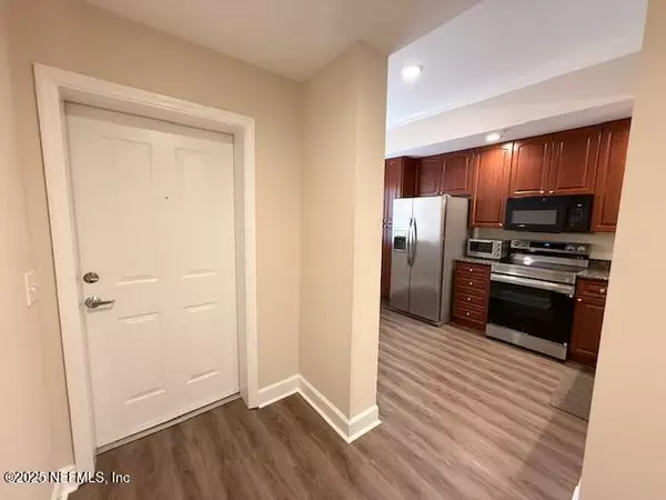 2 bedrooms apartment for rent in Tinseltown - Southside, Jacksonville