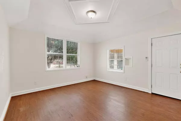 3 bedrooms apartment for rent in Hollywood/ Santa Monica - Ne Dallas, Dallas