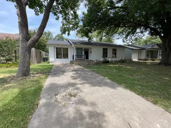 4 bedrooms apartment for rent in Casa View - Ne Dallas, Dallas