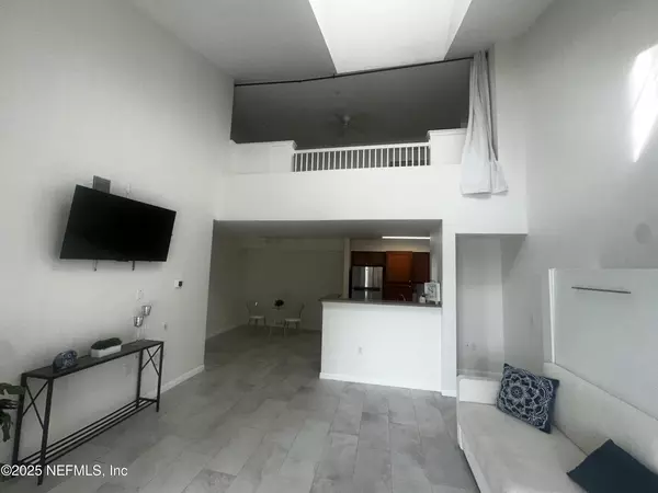 1 bedroom apartment for rent in Tinseltown - Southside, Jacksonville