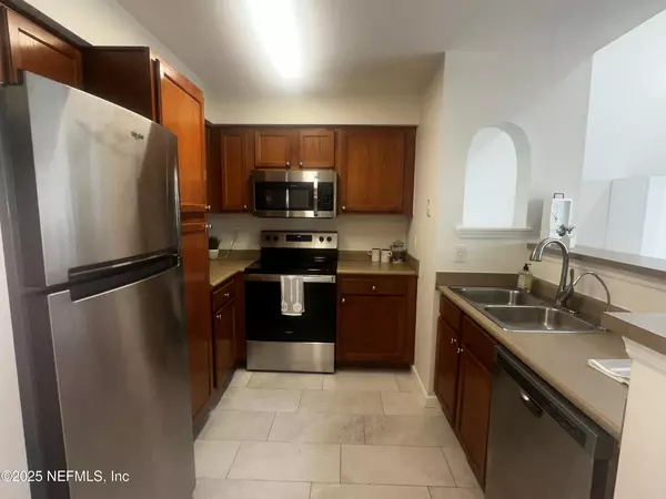 1 bedroom apartment for rent in Tinseltown - Southside, Jacksonville