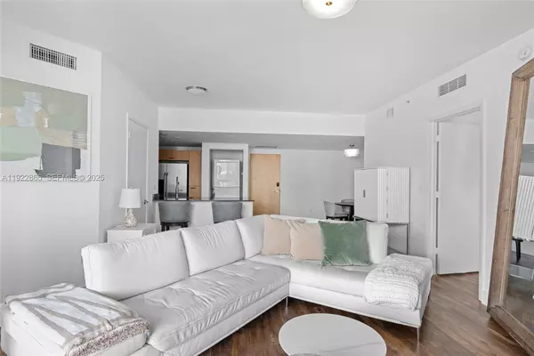 2 bedrooms apartment for rent in Downtown Miami - Miami, Miami