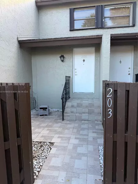 3 bedrooms apartment for rent in Sweetwater - Miami Dade, Miami