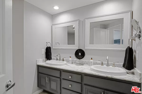 2 bedrooms apartment for rent in Pico Robertson - Westside / South Bay, Los Angeles