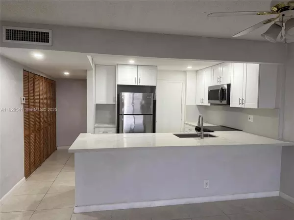 3 bedrooms apartment for rent in Pinecrest - Miami Dade, Miami