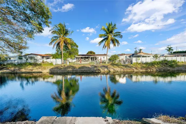 3 bedrooms apartment for rent in Westchester FL - Miami Dade, Miami