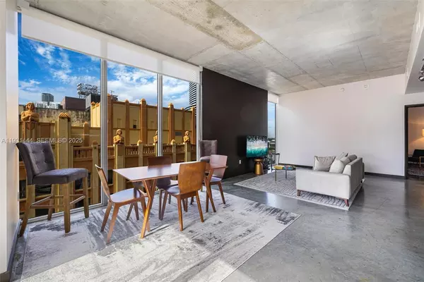 2 bedrooms apartment for rent in Downtown Miami - Miami, Miami