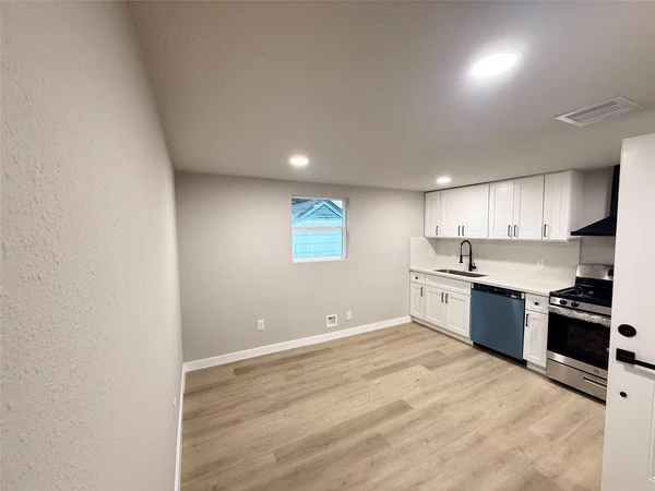 2 bedrooms apartment for rent in Lawndale / Wayside - Inner Loop, Houston