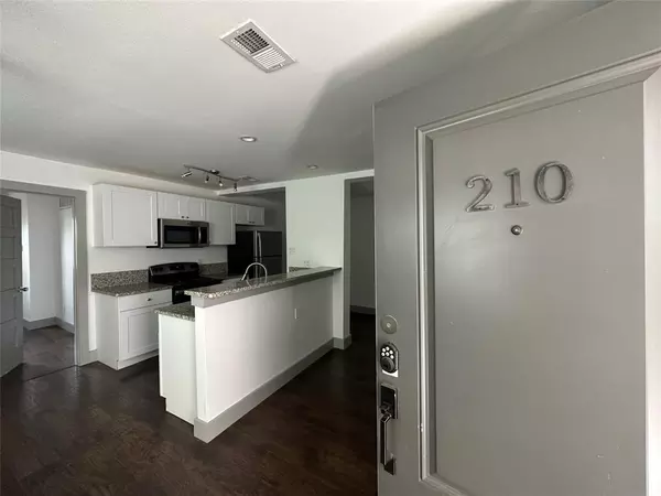 2 bedrooms apartment for rent in Stemmons Corridor - Nw Dallas, Dallas