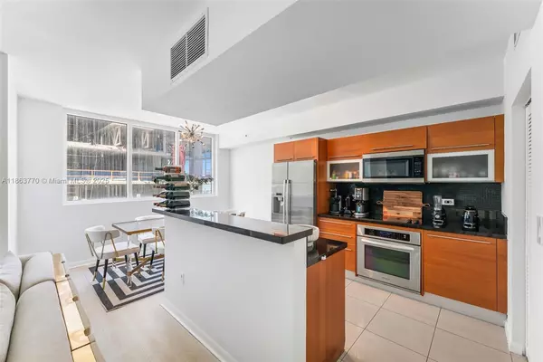 2 bedrooms apartment for rent in Downtown Miami - Miami, Miami