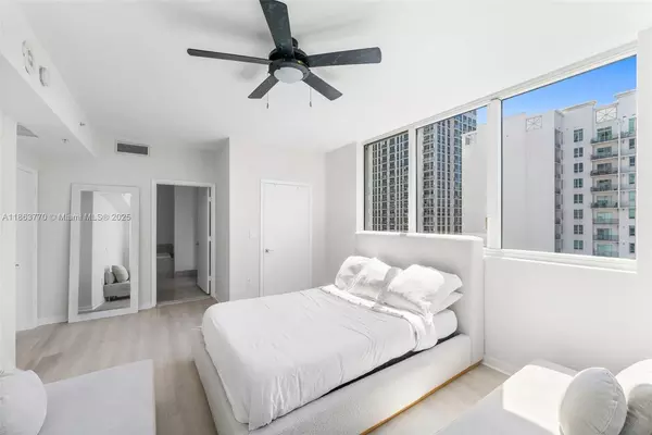 2 bedrooms apartment for rent in Downtown Miami - Miami, Miami