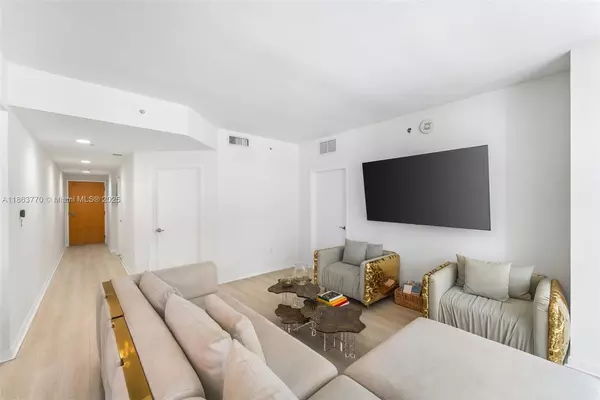 2 bedrooms apartment for rent in Downtown Miami - Miami, Miami