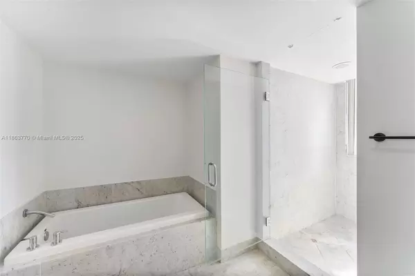 2 bedrooms apartment for rent in Downtown Miami - Miami, Miami