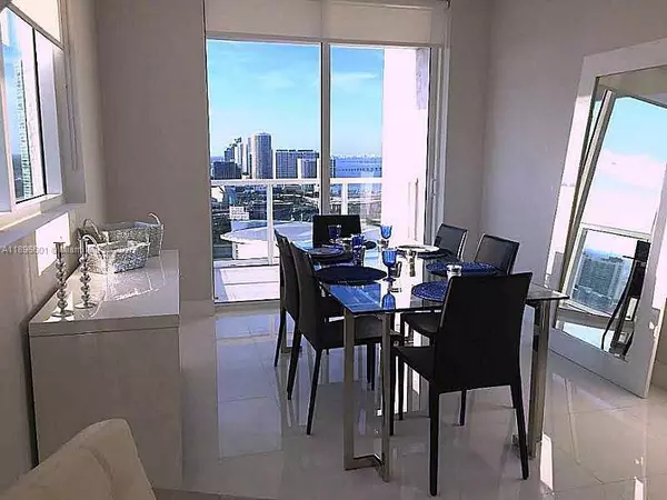 2 bedrooms apartment for rent in Downtown Miami - Miami, Miami