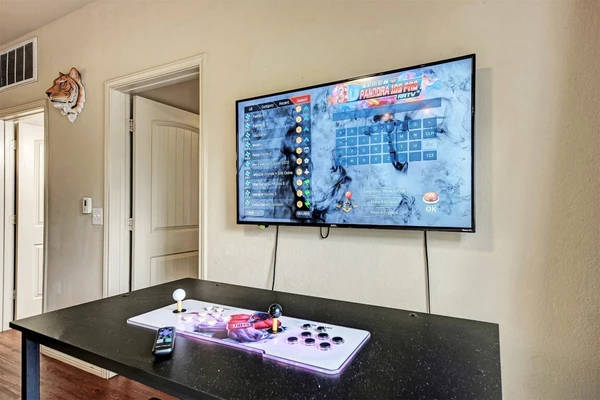 6 bedrooms apartment for rent in North Loop - North Central Austin, Austin