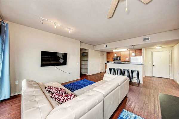 6 bedrooms apartment for rent in North Loop - North Central Austin, Austin