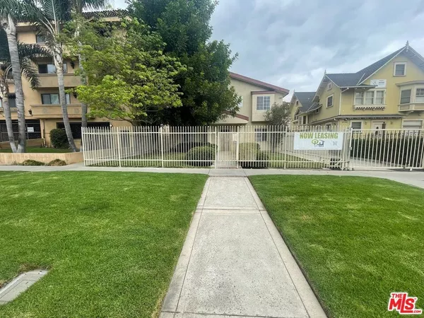 Studio Apartment for rent in Harvard Heights - Central Los Angeles, Los Angeles