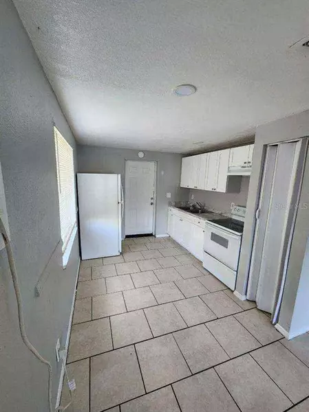 2 bedrooms apartment for rent in Live Oaks Square - East Tampa, Tampa