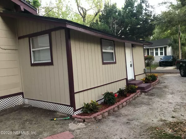 4 bedrooms apartment for rent in Lackawanna - Westside, Jacksonville