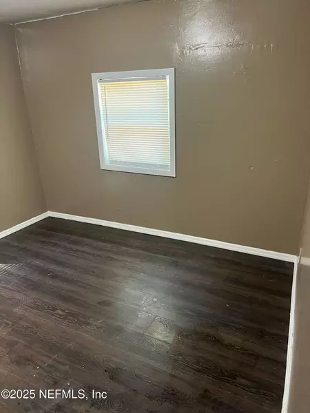 4 bedrooms apartment for rent in Lackawanna - Westside, Jacksonville