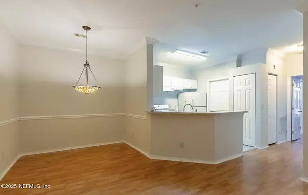 2 bedrooms apartment for rent in Sans Pareil - Beaches, Jacksonville